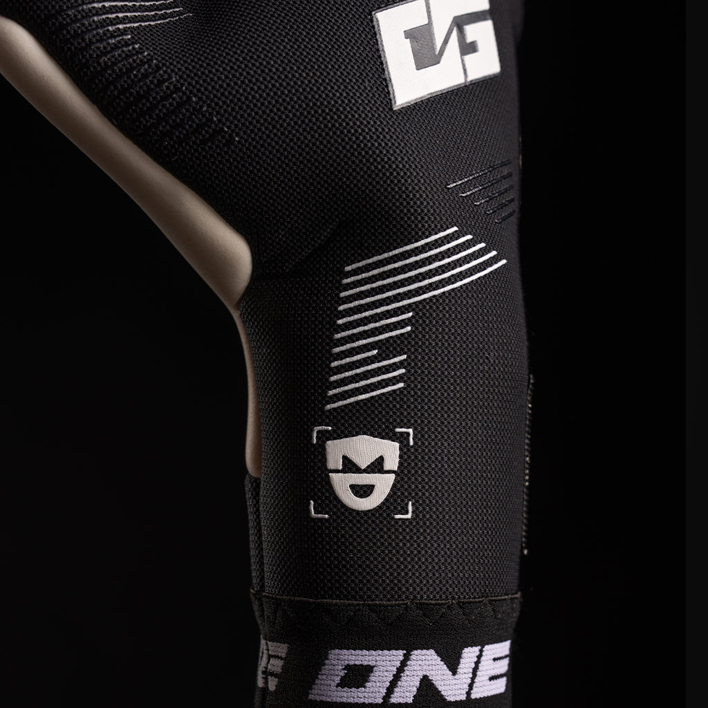 One Glove Martin Dubravka OG1 Midnight Negative Cut