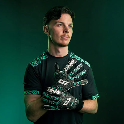 One Glove OG1 Mentality Monster GRV - Queensferry Sports