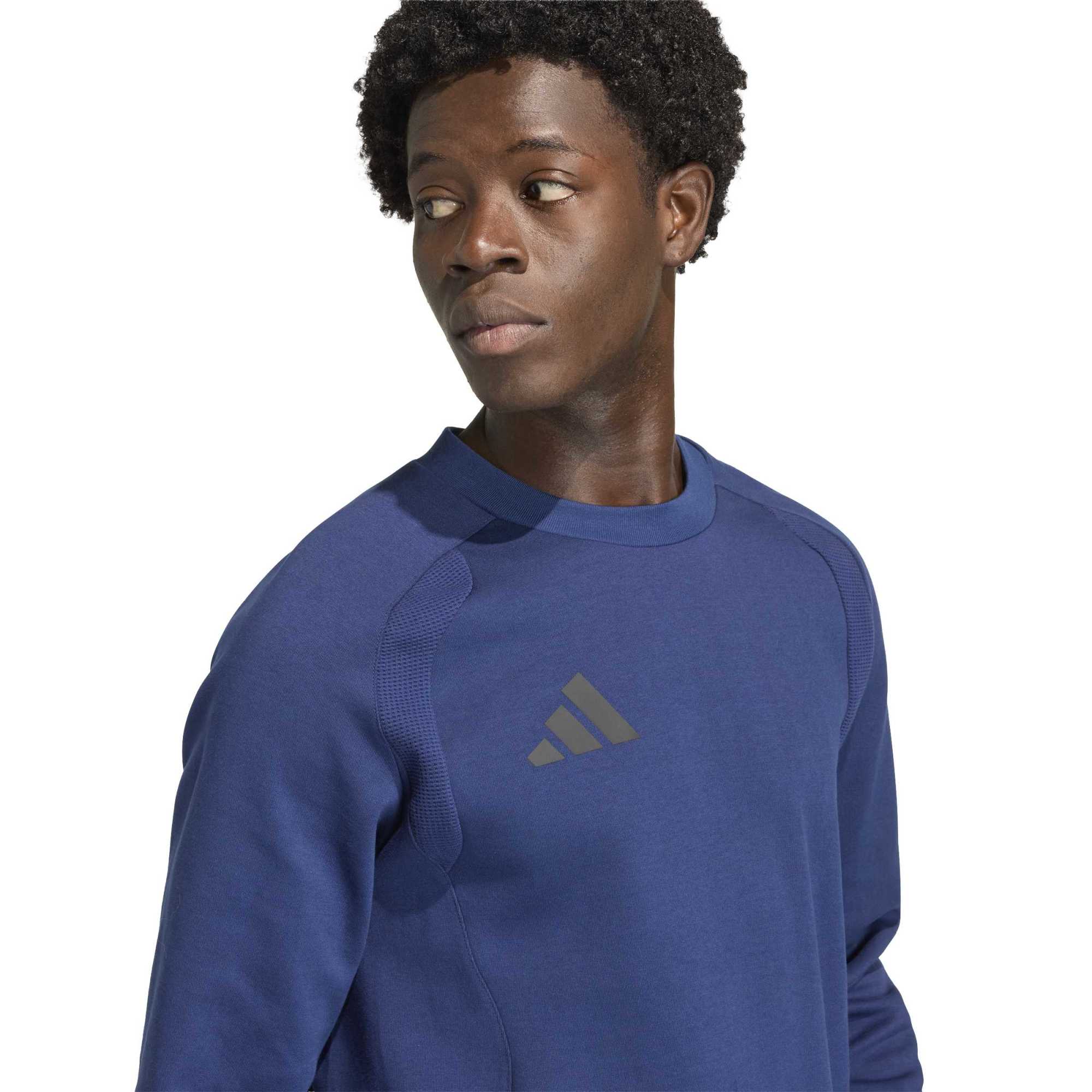 Adidas Tiro 26 Travel Crew Sweater