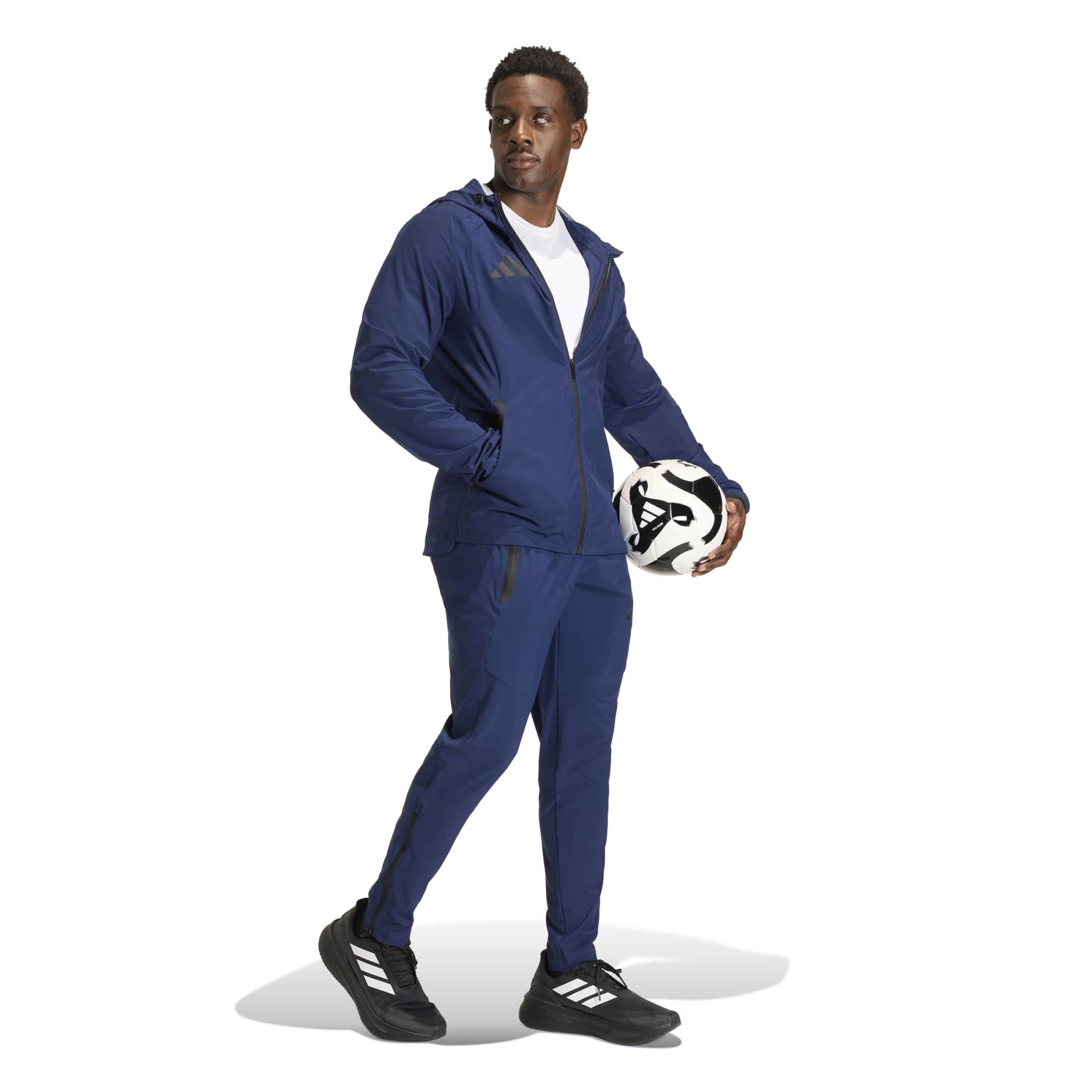 Adidas Tiro 26 Travel Windbreaker