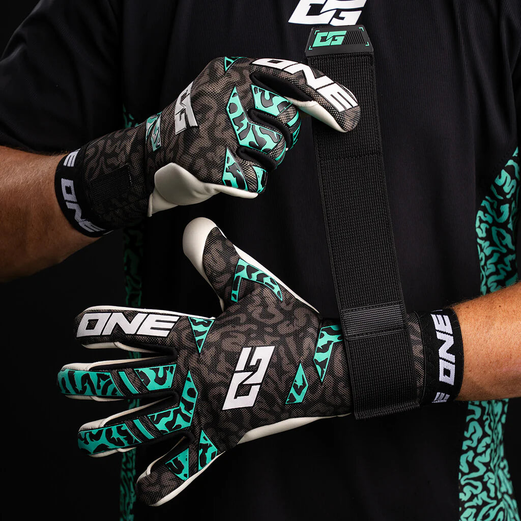 One Glove OG1 Mentality Monster Hyla SL
